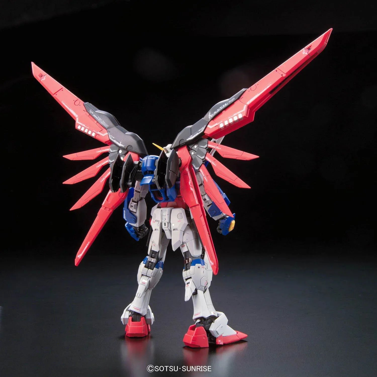 プラモデル 1/144 RG デスティニーガンダム ZGMF-X42S 機動戦士ガンダムSEED DESTINY バンダイ 精密造形 圧倒的造形美 新規外装パーツ 光の翼再現 アドバンスドMSジョイント 可動機構 武装充実 ビームライフル並行輸入品