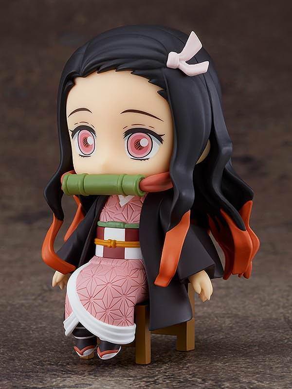 フィギュア 鬼滅の刃 竈門禰豆子 ねんどろいど Swacchao！ Good Smile Company コンパクトサイズ高さ約90mm椅子に座った姿ピンク色の瞳竹の口枷市松模様着物精巧再現机テーブル縁飾り可動塗装済みプラスチック製