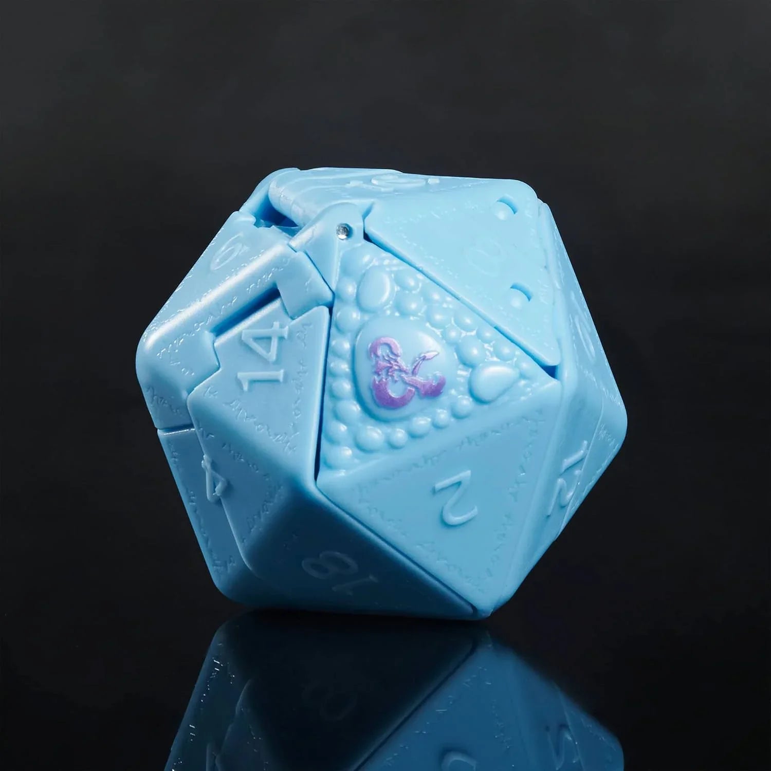 フィギュア Dungeons & Dragons Honor Among Thief Dicelings Blue Beholder アクションフィギュア ブランド Dungeons & Dragons 変形可能 巨大なd20形態とビホルダー形態の両方 鮮やかな青色 精巧な造形 英語版 日本語説明書なし