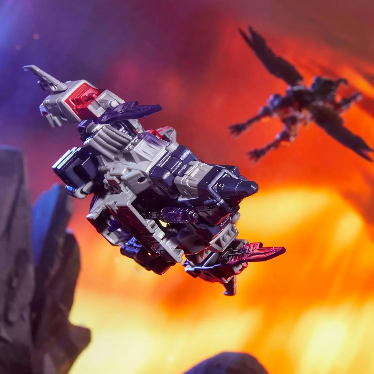 アクションフィギュア TRANSFORMERS Legacy United Voyager Class サイバトロン ユニバース スタースクリーム ブラスター サイバーキー 4ジェットウィング 26ステップ変形 17.7cm アーティキュレーション対応