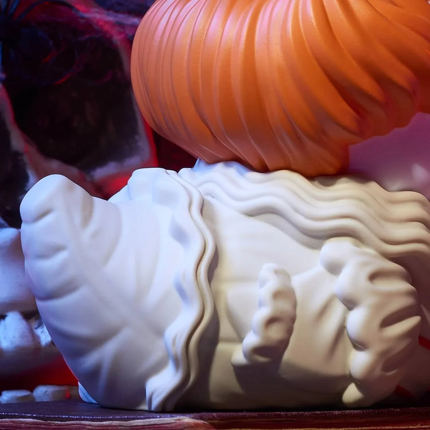 フィギュア Tubbz Horror It ペニーワイズ ボックスエディション Numskull Designs 高品質PVC素材製 赤い風船を持つ約9cmサイズの公式ライセンス商品 恐怖のピエロをアヒルスタイルで再現 恐怖と愛らしさの二面性を絶妙に表現 並行輸入品