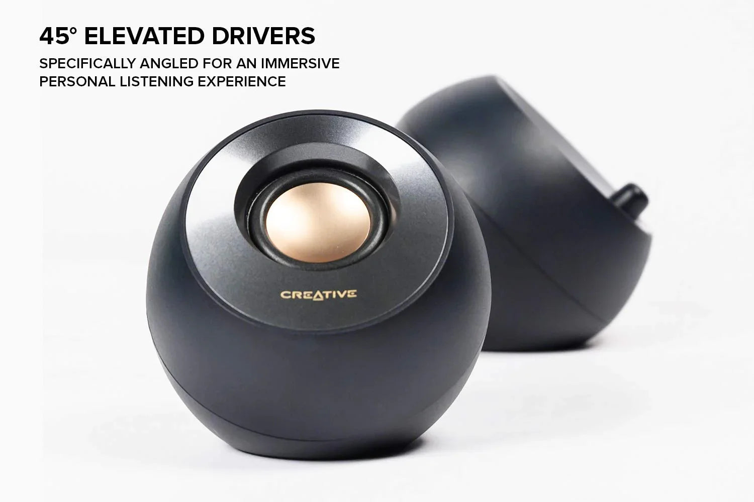 スピーカー Creative Pebble V2 Creative コンパクトパワフル2.0チャンネルUSB-Cデスクトップ 約11cm球形状50mmフルレンジドライバーパッシブラジエーター高出力16W高耐久ABSプラスチック設計モダンデザインブラック安定感340g