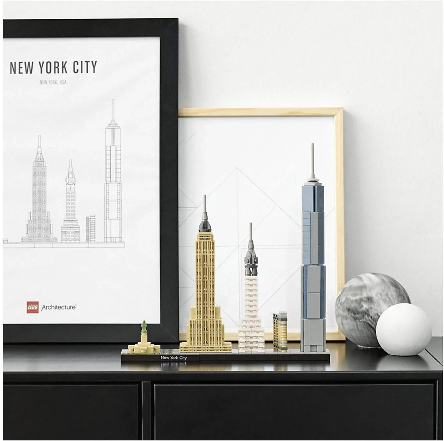 レゴアーキテクチャー ニューヨークシティ 21028 レゴ 世界的都市のスカイライン 五大象徴建築物再現 598ピース 精巧設計スタッズアウトSNOT技法 ディスプレイインテリア 建築文化歴史学習用 12歳以上推奨 コレクター向け