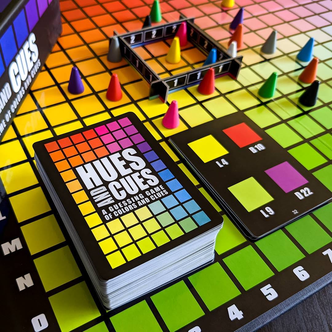 パーティーゲーム HUES and CUES ヒューズアンドキューズ The Op Games Scott Brady 480色 カラースペクトラム ボードゲーム コミュニケーション 色彩感覚 言葉 ヒント 家族 友人 団らん 8歳以上 3-10人 30分 想像力 英語版 日本語説明書なし