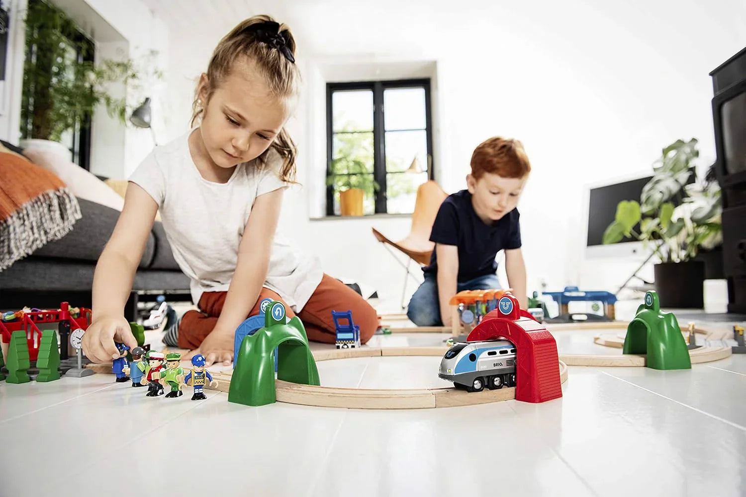 知育玩具 BRIO スマートテックアクショントンネルパック BRIO 木製レールシリーズ スマートテクノロジー搭載 亀ウサギアイコントンネル対応 自動感知制御 学習遊び 創造的思考育成 FSC認証安全素材 3歳以上対象 並行輸入品