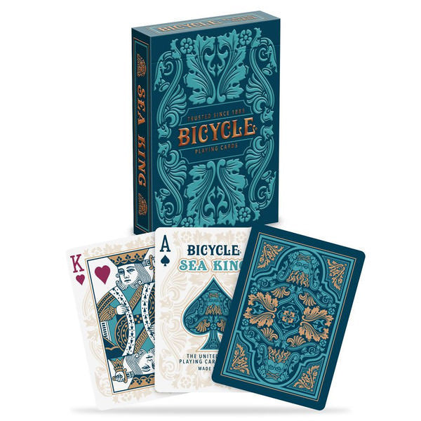 トランプ Bicycle Sea King Playing Cards 海洋テーマ クラーケン 灯台 54枚 プラスチック製 防水性 耐久性 ポーカー ラミー ソリティア スペード 88 x 63mm 国際標準 ポーカーサイズ 青 青緑色 複雑精巧デザイン