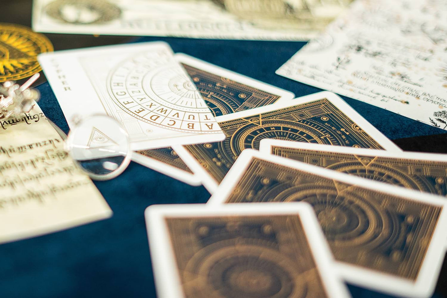 トランプ Bicycle Cypher Playing Cards 暗号解読 エアクッションフィニッシュ プレミアム 54枚 ポーカー マジック 秘密結社