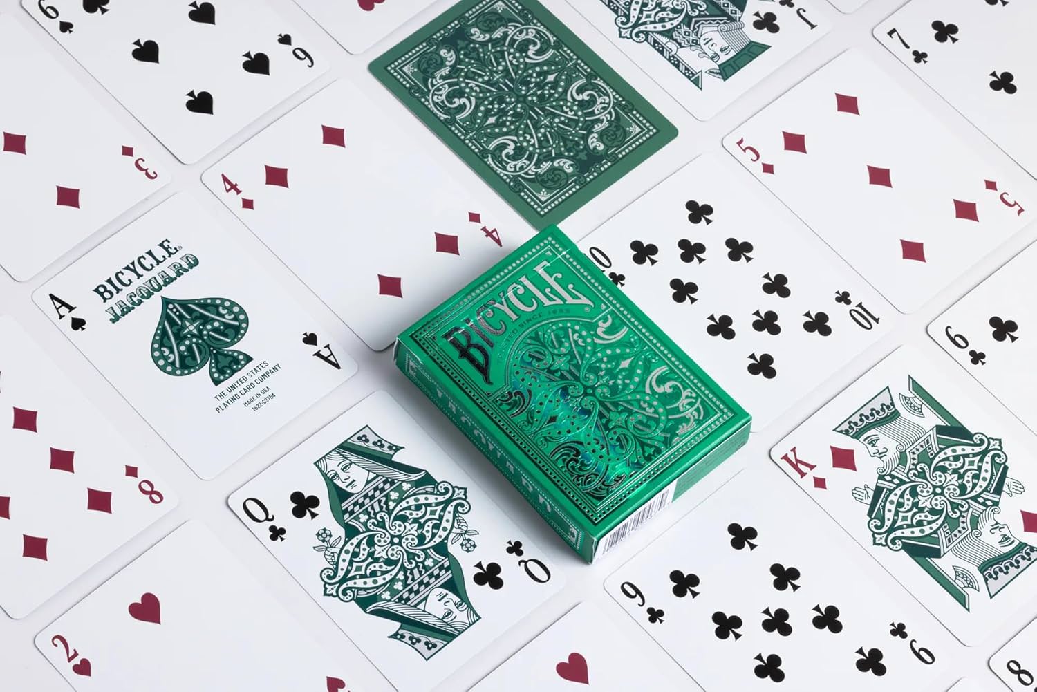 プレイングカード Bicycle Jacquard Premium Playing Cards Silver and Emerald Green エアクッションフィニッシュ加工 54枚デッキ ポーカーサイズ 織物模様デザイン 箔加工ディテール 植物由来非毒性インク