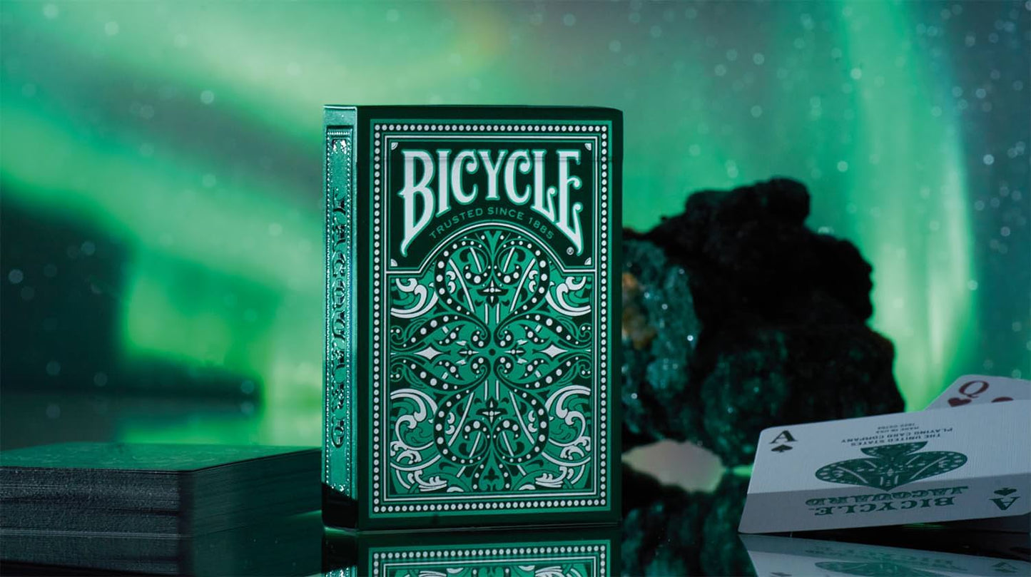 プレイングカード Bicycle Jacquard Premium Playing Cards Silver and Emerald Green エアクッションフィニッシュ加工 54枚デッキ ポーカーサイズ 織物模様デザイン 箔加工ディテール 植物由来非毒性インク