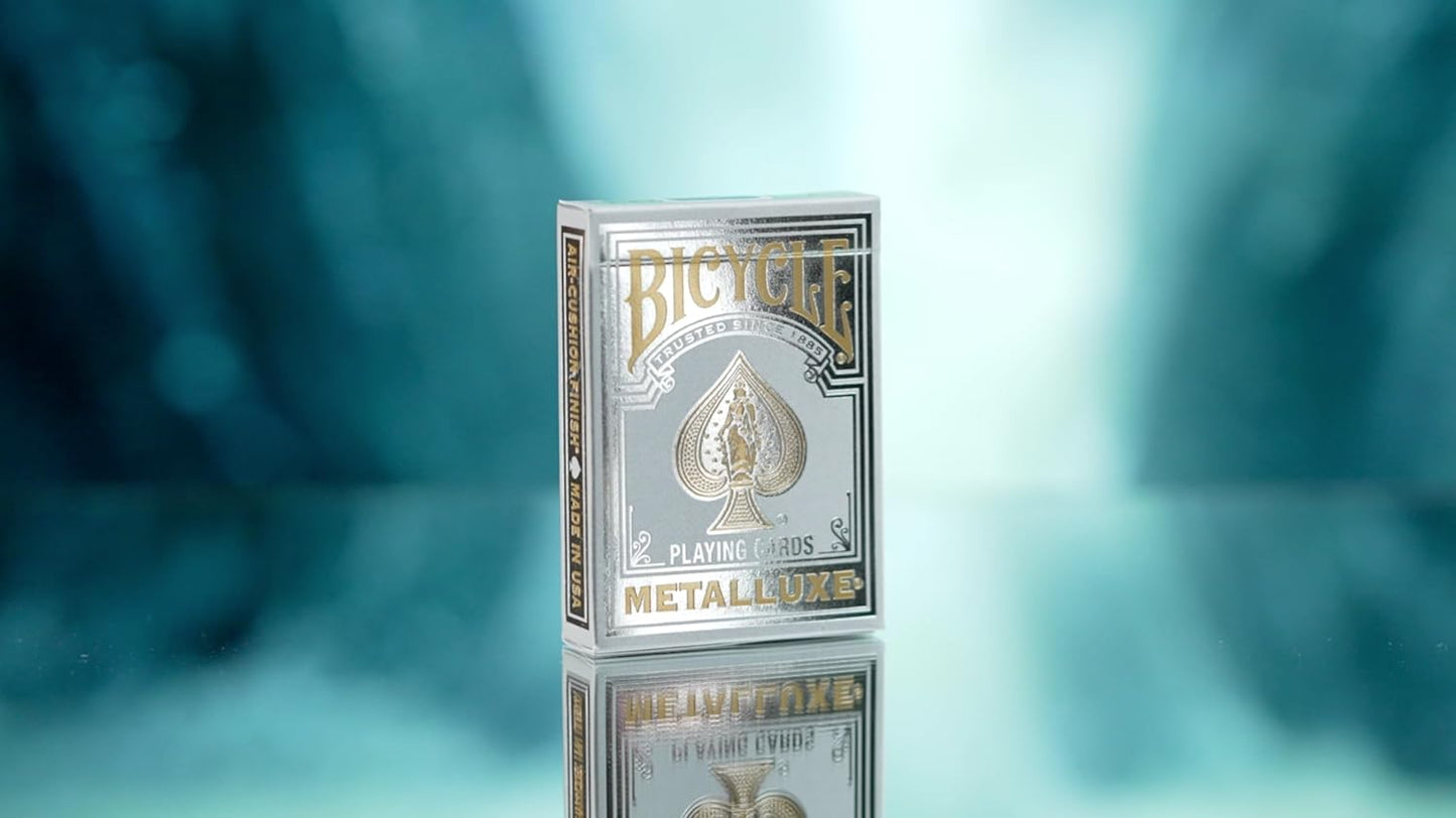 トランプ Bicycle Metalluxe Silver Playing Cards Premium Metal Foil プレミアム品質カードストック 金属箔メタルフォイル加工 ポーカーサイズ ジョーカー2枚 エアクッションフィニッシュ マジック対応