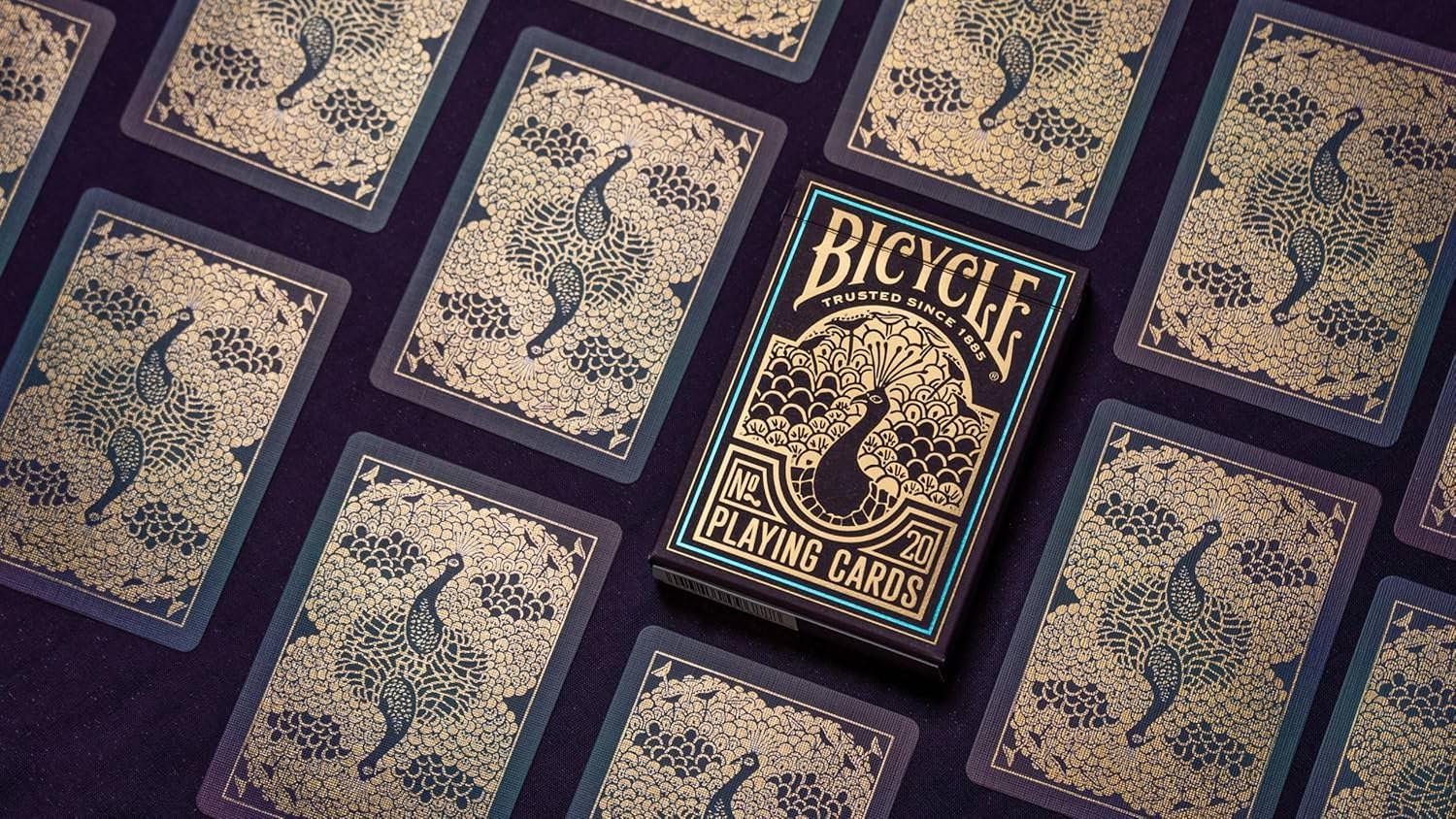 トランプ Bicycle Purple Peacock Playing Cards Bicycle社 カードコレクター カードゲーム マジック コールドフォイル技術 エアクッション仕上げ ロイヤルパープル ディープブルー ゴールド 孔雀 アートワーク 英語版 日本語説明書なし