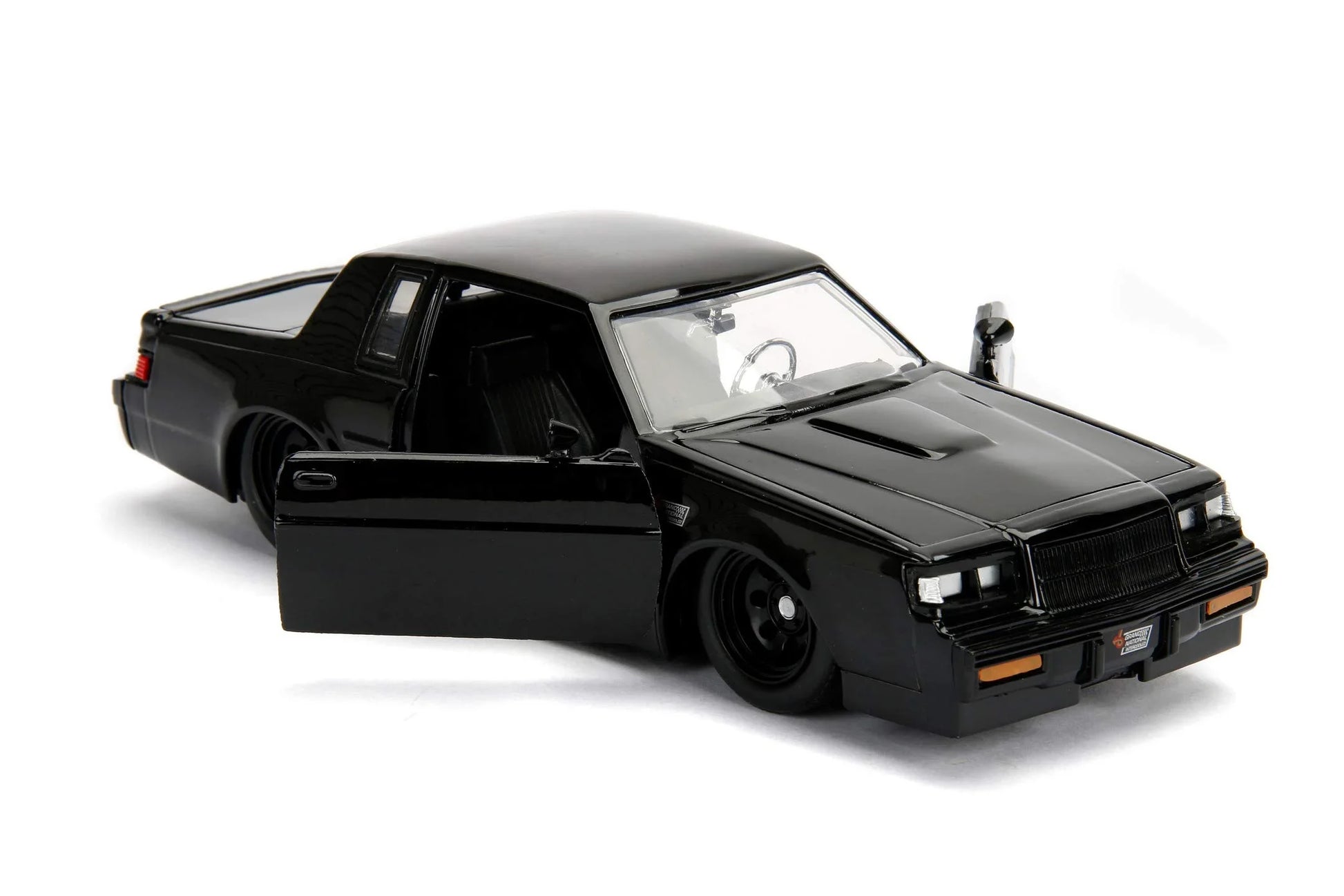 ミニカー ビュイック グランド ナショナル 1/24 スケール ジャダトイズ Jada Toys ワイルドスピード 伝説の名車 漆黒のボディ 高精細造形 映画再現 ファン必見 コレクション向け クラシックカー 愛好家向け 人気モデル 限定仕様 圧倒的存在感