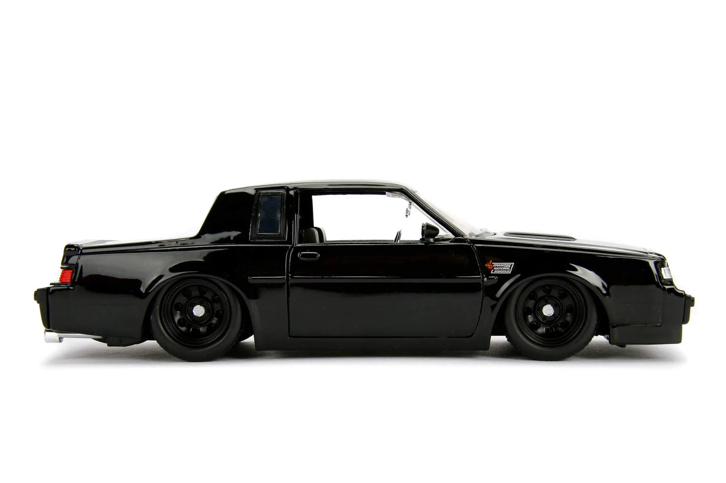 ミニカー ビュイック グランド ナショナル 1/24 スケール ジャダトイズ Jada Toys ワイルドスピード 伝説の名車 漆黒のボディ 高精細造形 映画再現 ファン必見 コレクション向け クラシックカー 愛好家向け 人気モデル 限定仕様 圧倒的存在感