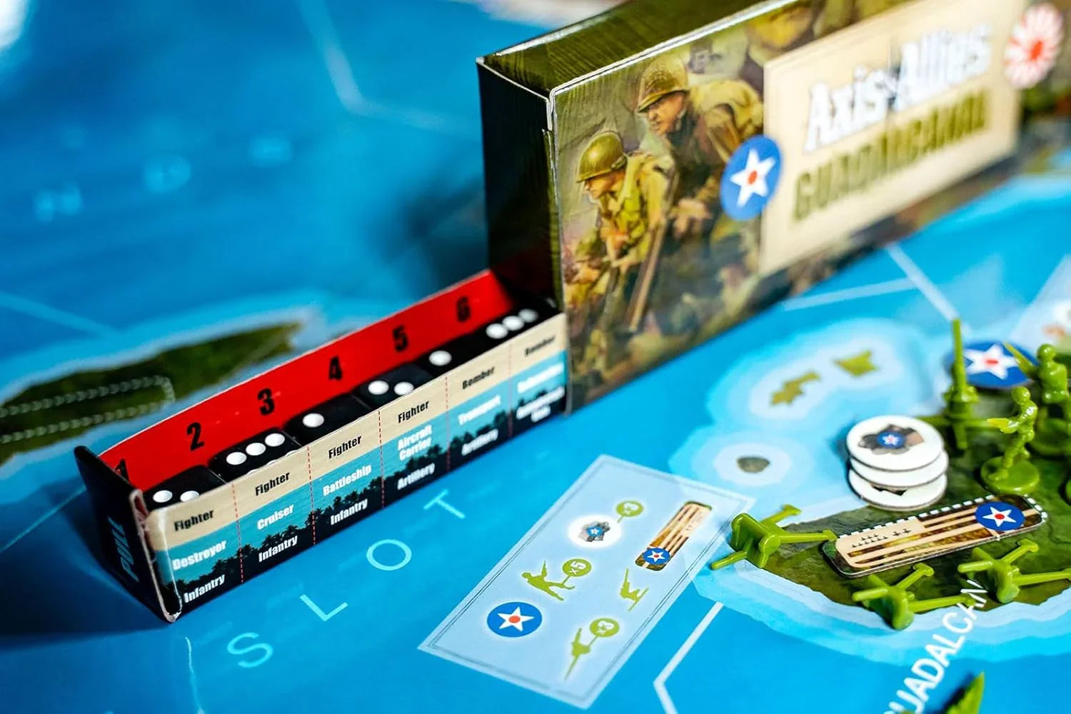 ボードゲーム Axis Allies Guadalcanal 太平洋戦争 太平洋戦線 ソロモン諸島 1942年8月 戦略ゲーム 2人用 アメリカ軍 日本軍 戦術指揮 170個以上 プラスチック製 ミニチュア 飛行場トークン 損傷トークン 最新ルールブック英語版 日本語説明書なし