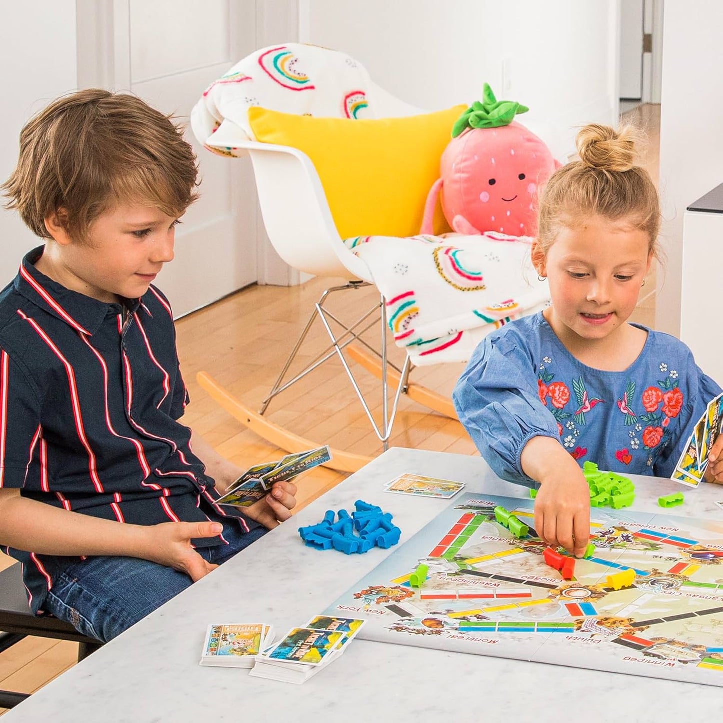 チケット・トゥ・ライド：ファースト・ジャーニー【親子で夢中になれる鉄道冒険】直感で遊べる知育ボードゲーム