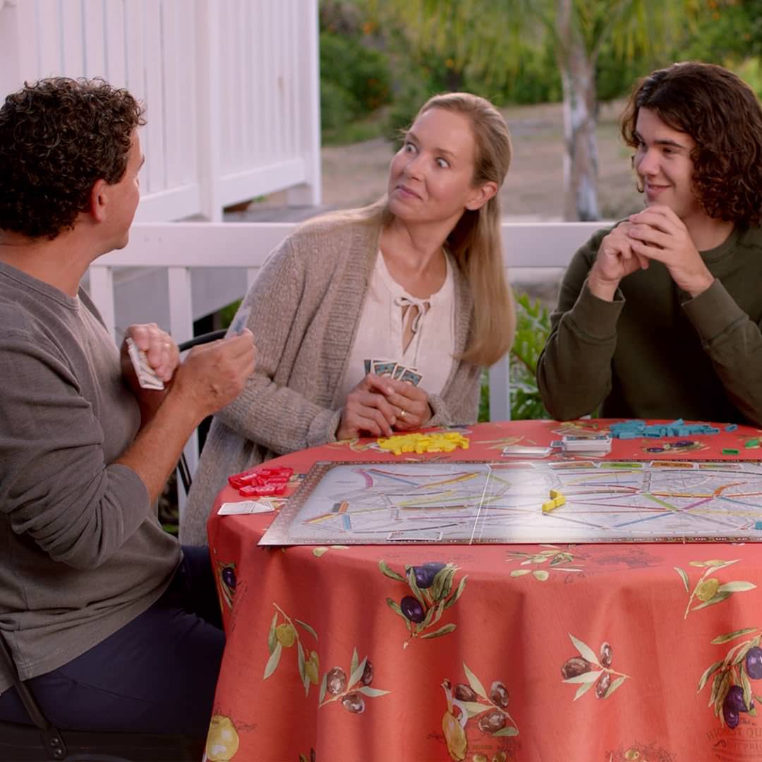 ボードゲーム チケット・トゥ・ライド ニューヨーク Days of Wonder エクスプレス版 マンハッタン タクシー バス 鉄道ゲーム 2人から4人 10分から15分 短時間 手軽 家族向け 8歳以上 観光地 都市交通 戦略 ボーナス 本格的