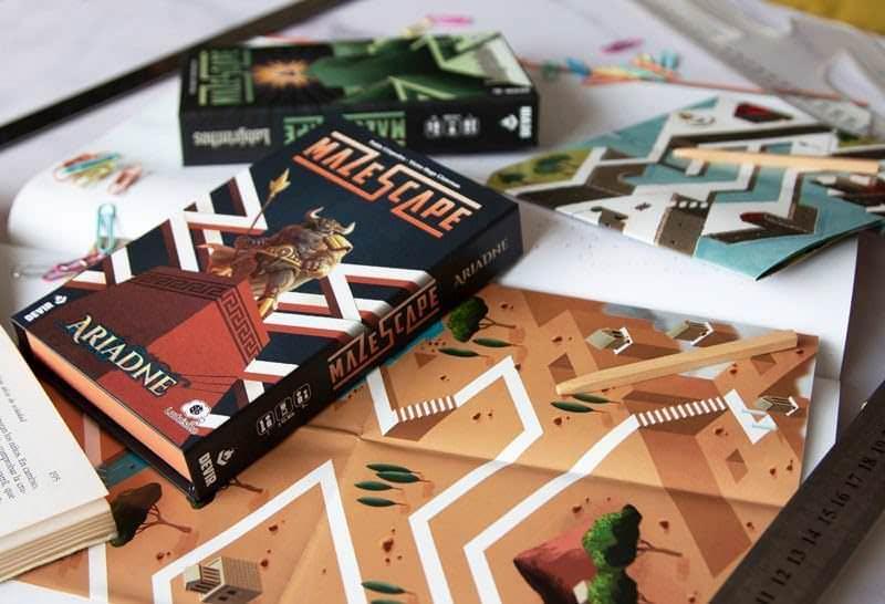 パズル Mazescape Ariadne Mazescape 不思議な 3D の世界が広がる頭脳派迷路パズル 新感覚の立体的な仕掛けが織りなす独創的な一人用戦略ゲーム 7 つの個性的なマップ 秘密の仕掛けや副次的な目標を含む立体迷路攻略