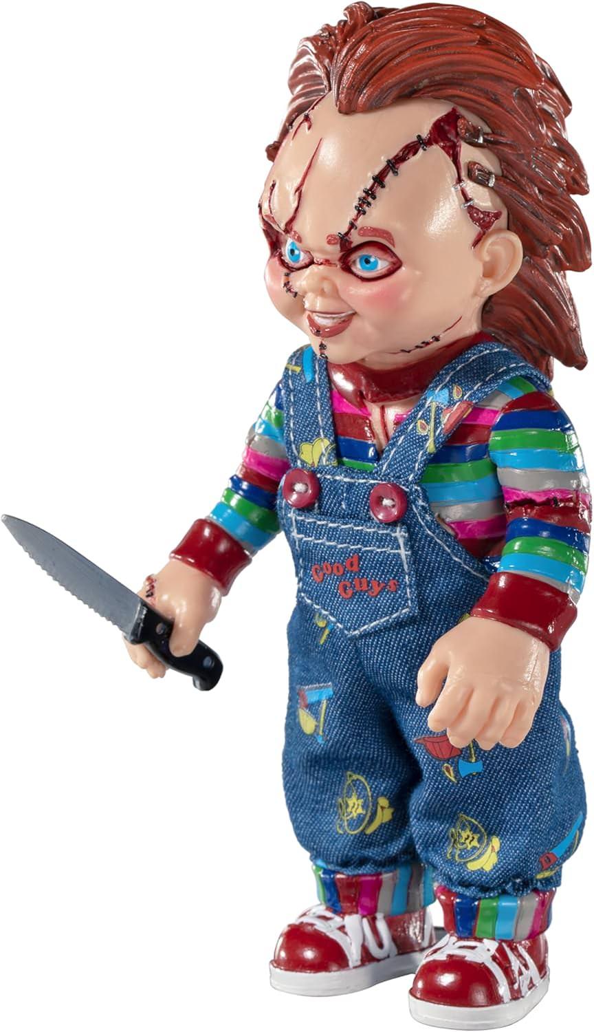 フィギュア Child's Play Chucky フィギュア The Noble Collection ホラー映画 1988年公開 カルト的 人気シリーズ キャラクター再現 高品質 精巧な塗装 赤毛 そばかす 不気味な笑顔 カラフル衣装 映画史に残る恐怖の象徴 並行輸入品