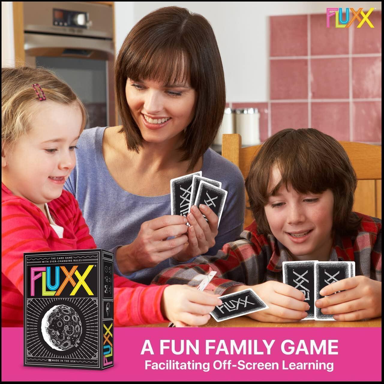 カードゲーム Fluxx 5.0 Original Fluxx 常に変化 ルール 勝利条件 予測不能 戦略的 初心者 上級者 シンプル 流動的 100枚 4つ 主要 カードタイプ 混沌 予測不可能性 適応力 柔軟 英語版 日本語説明書なし