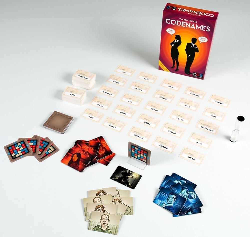 ボードゲーム Codenames コードネーム スパイテーマ 戦略的チーム対抗ゲーム 創造性と連想力が試される 5×5カード 25枚コードネーム使用 赤青二大チーム対戦 スパイマスター機能 ヒント単語推測方式 