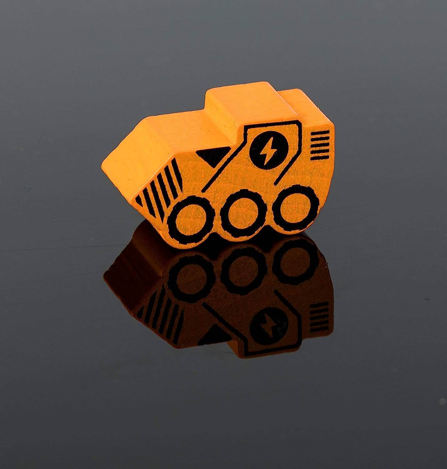 ボードゲーム アンダー・フォーリング・スカイ ソロプレイ専用 地球防衛戦略ゲーム ダイスプレイスメントメカニズム キャンペーンモード 複数ミッション リプレイ可能 エイリアン侵略 地下基地