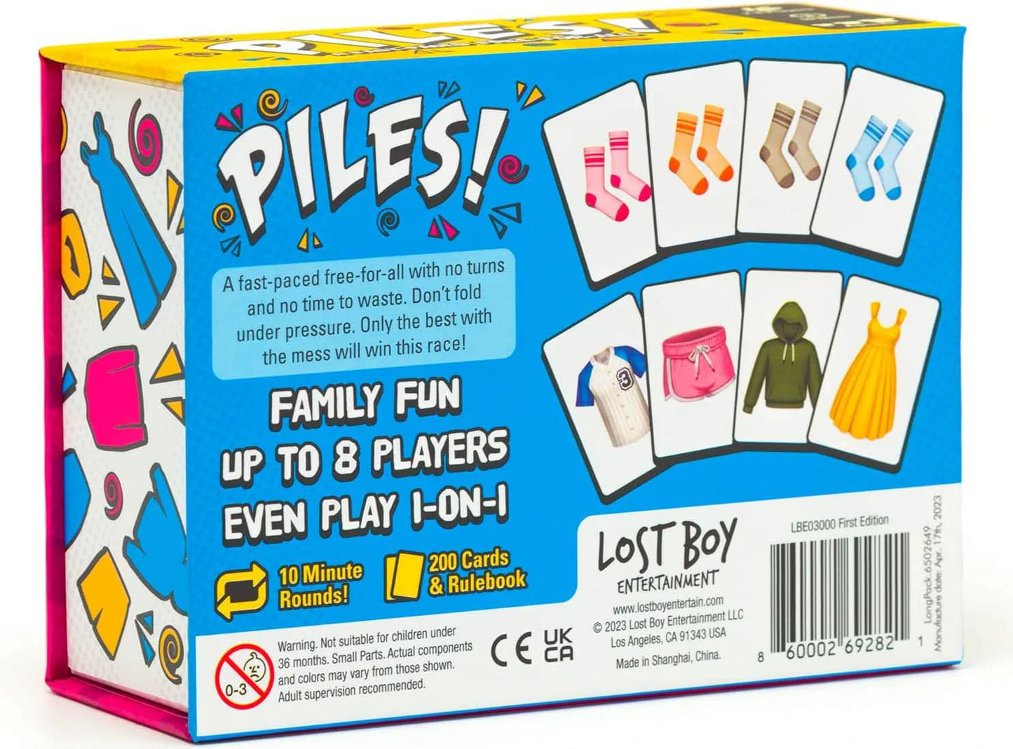 カードゲーム Piles! ブランド みんなで盛り上がる スピード系 服のセット 集めて勝利 2ー8人 プレイ時間約10分 200枚カード コンパクト 持ち運びやすい 簡単ルール 言語壁越え 直感的理解 幅広い年齢対象8歳以上 