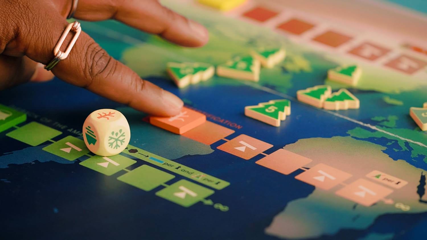 ボードゲーム Daybreak Asmodee Editions FSC認証木材使用 環境配慮型持続可能社会構築協力型地球温暖化対策戦略エンジン構築システム採用豊富なオリジナルアート175枚以上カード木製コンポーネント再生素材利用