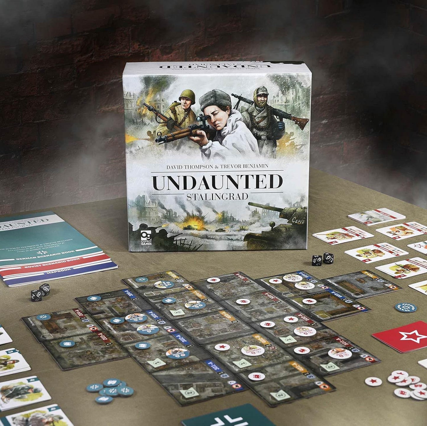 ボードゲーム Undaunted Stalingrad Undauntedシリーズ 第二次世界大戦 最大の市街戦 スターリングラードの戦い 戦術的デッキ構築型 2人用 14歳以上 プレイ時間45から75分 高評価受賞作 ゲームメディア絶賛 