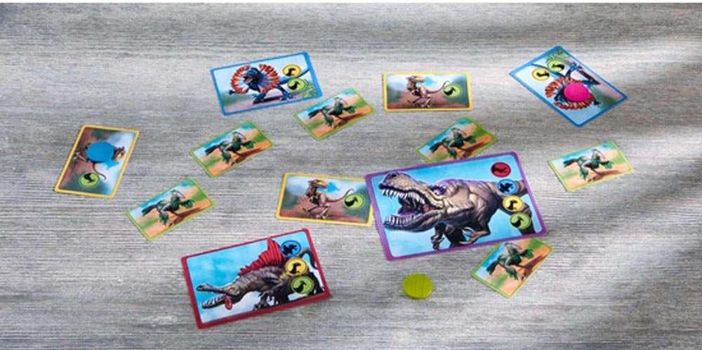 アクションカードゲーム Dino World ディノワールド Haba 恐竜の狩り 先史時代の自然 6歳以上 2-4人 10-15分 プレイ 短時間集中 簡単ルール 家族で楽しめる 教育的要素 手先の器用さ 空間認識 戦略思考 向上 安全素材 使用
