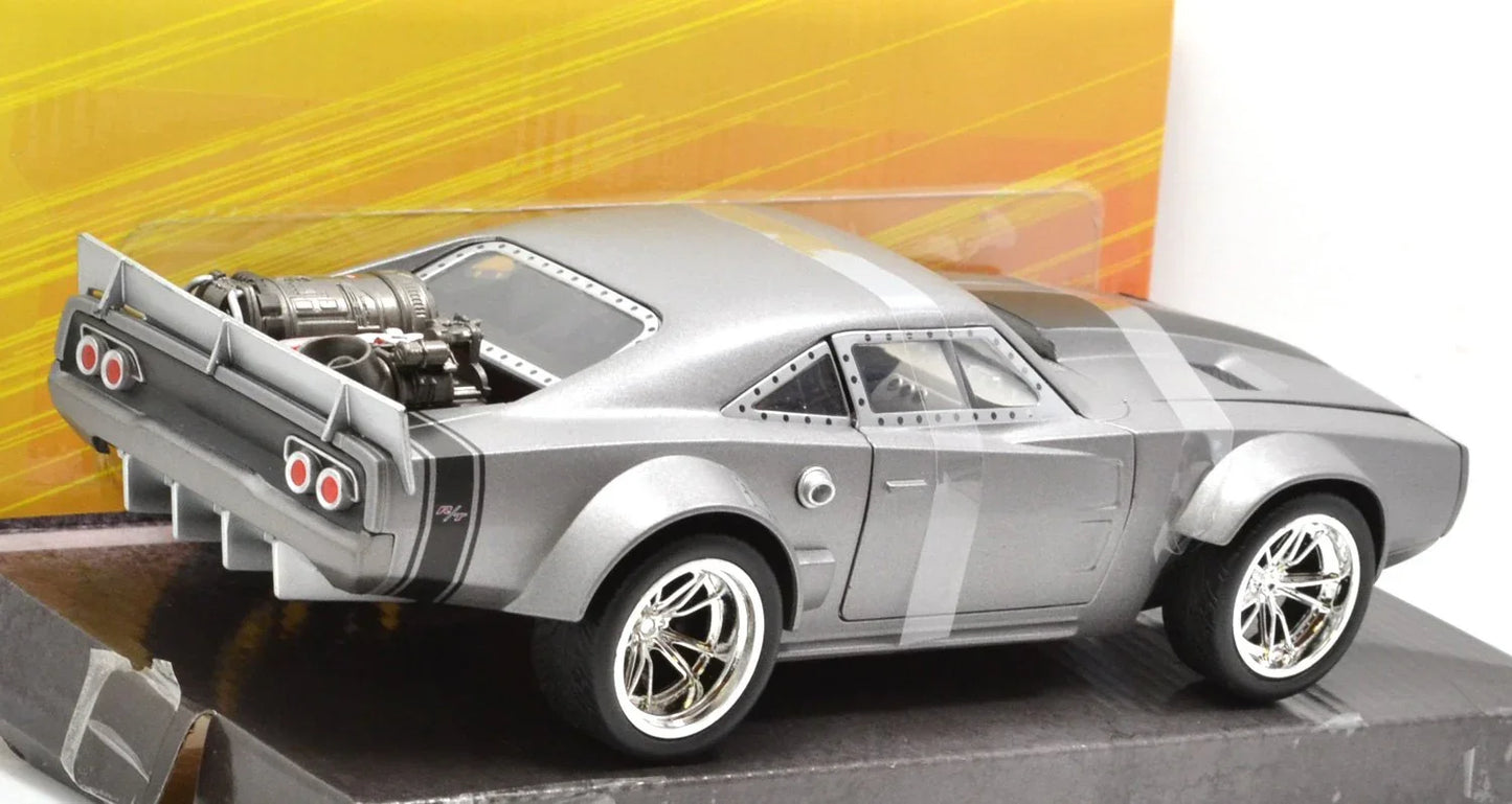 アウトレット品 ダイキャストミニカー ダッジ アイスチャージャー 1968年式ワイルドスピード シリーズ 主人公ドミニク 愛車 精巧再現 大径ホイール オーバーフェンダー エアロパーツモデルステアリングインテリアコレクション撮影用