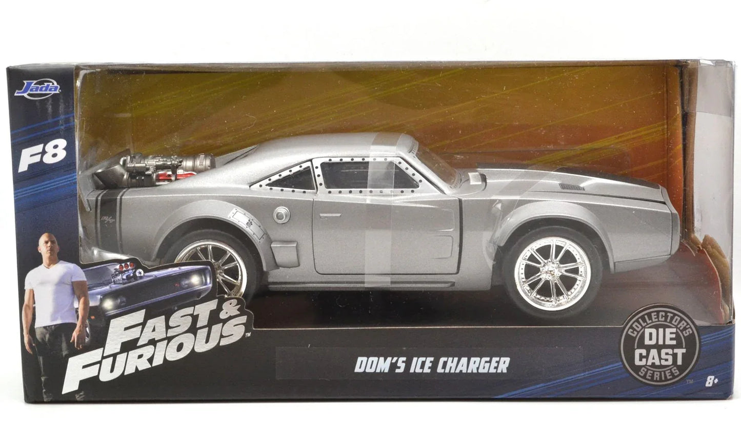ダイキャストミニカー ダッジ アイスチャージャー 1/24スケール ワイルドスピード 主人公ドミニク 愛車 精巧再現 大径ホイール オーバーフェンダー エアロパーツ インテリア細密造形 コレクション撮影向け 精巧仕上げ マッスルカー好き向け