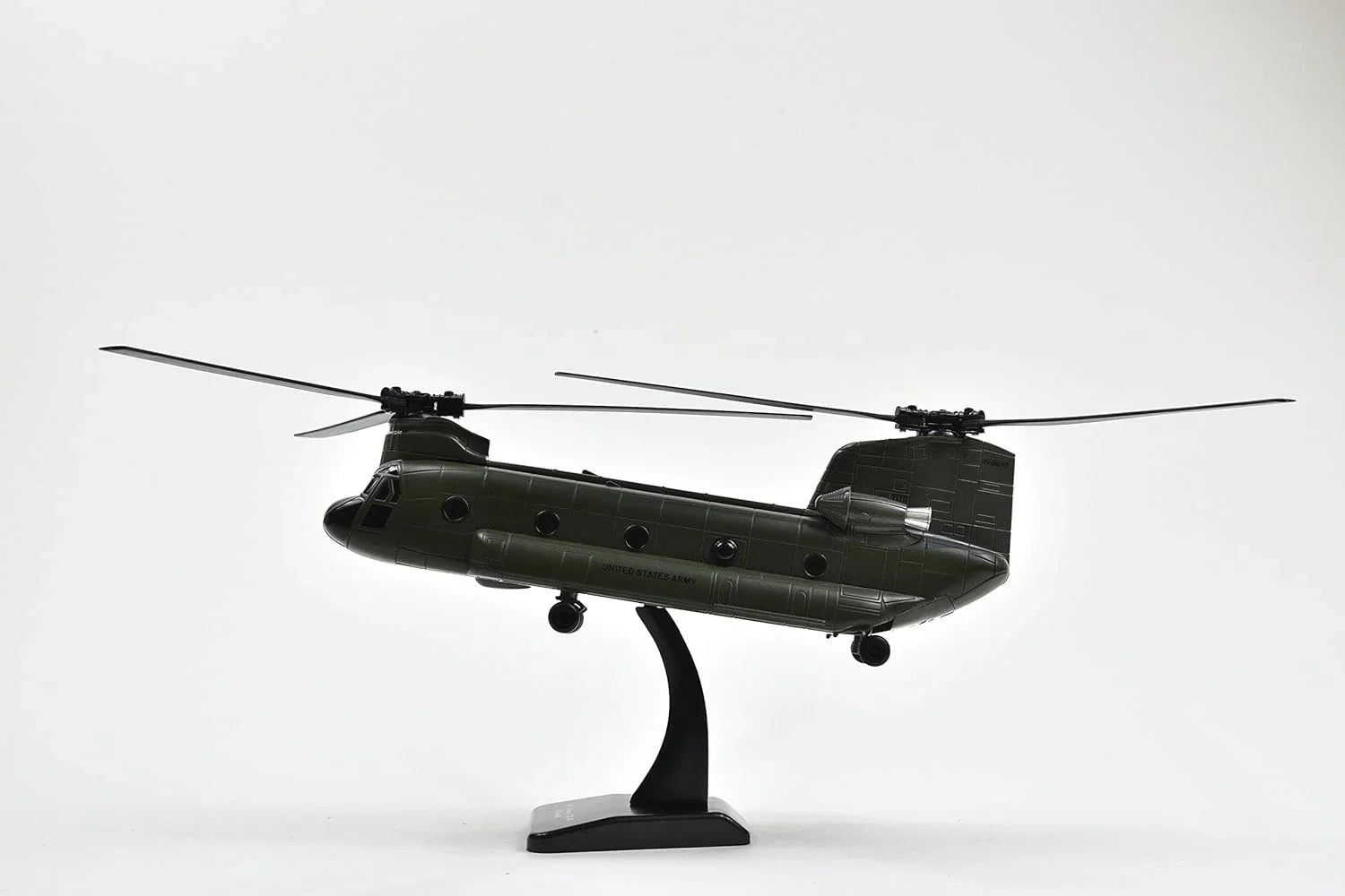 模型 世界の軍用ヘリコプター CH-47チヌーク ボーイング 1/60スケールモデル タンデムローター 精巧再現 力強いボディライン アメリカ陸軍仕様 配色 専用台座付 コレクション向け リアルフォルム 航空機ファン ミリタリー愛好家 初心者対応 飾り
