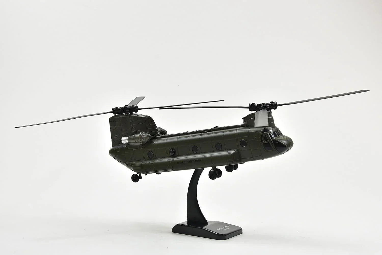 模型 世界の軍用ヘリコプター CH-47チヌーク ボーイング 1/60スケールモデル タンデムローター 精巧再現 力強いボディライン アメリカ陸軍仕様 配色 専用台座付 コレクション向け リアルフォルム 航空機ファン ミリタリー愛好家 初心者対応 飾り