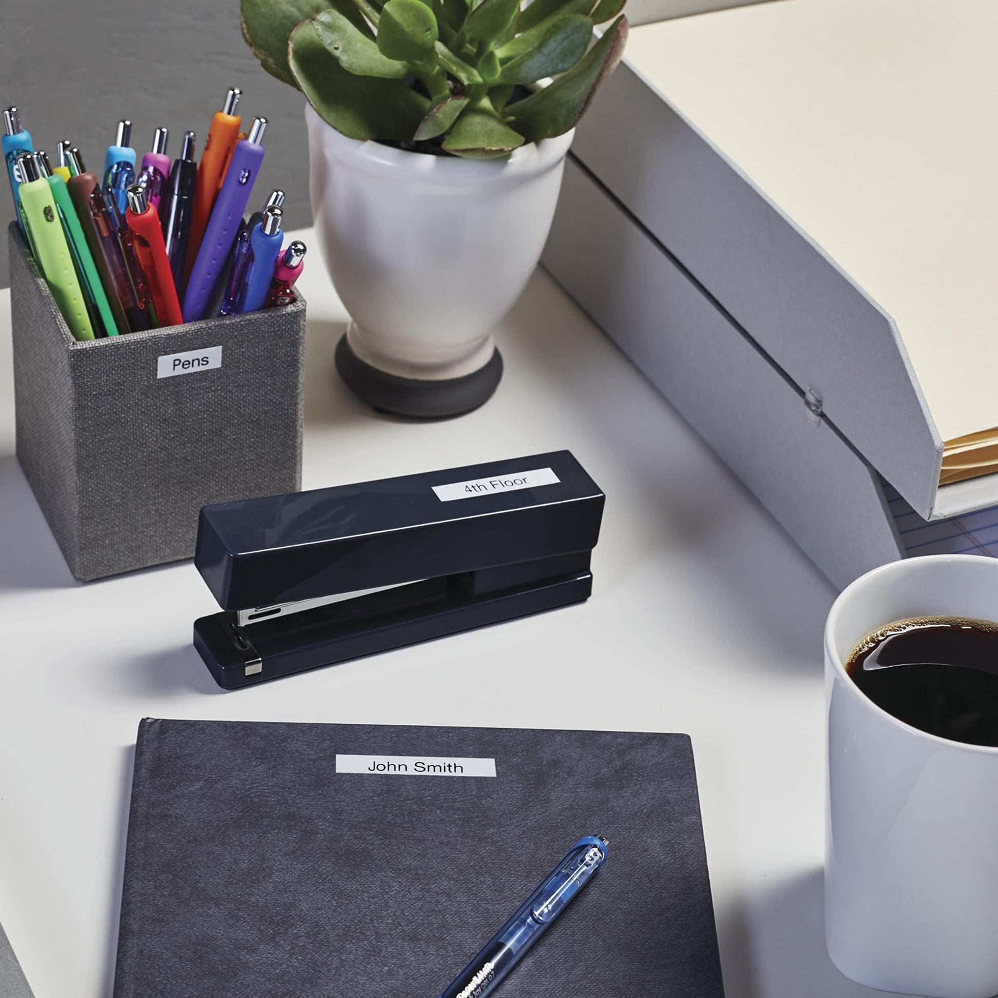 ラベルメーカー DYMO LabelManager 160 ポータブルラベルメーカー コンパクト設計 コードレス 6種類フォントサイズ 8種類テキストスタイル 200種類以上シンボル クリップアート 単三電池6本 自動電源オフ 1/4インチ 3/8インチ 1/2インチ - Trade Center