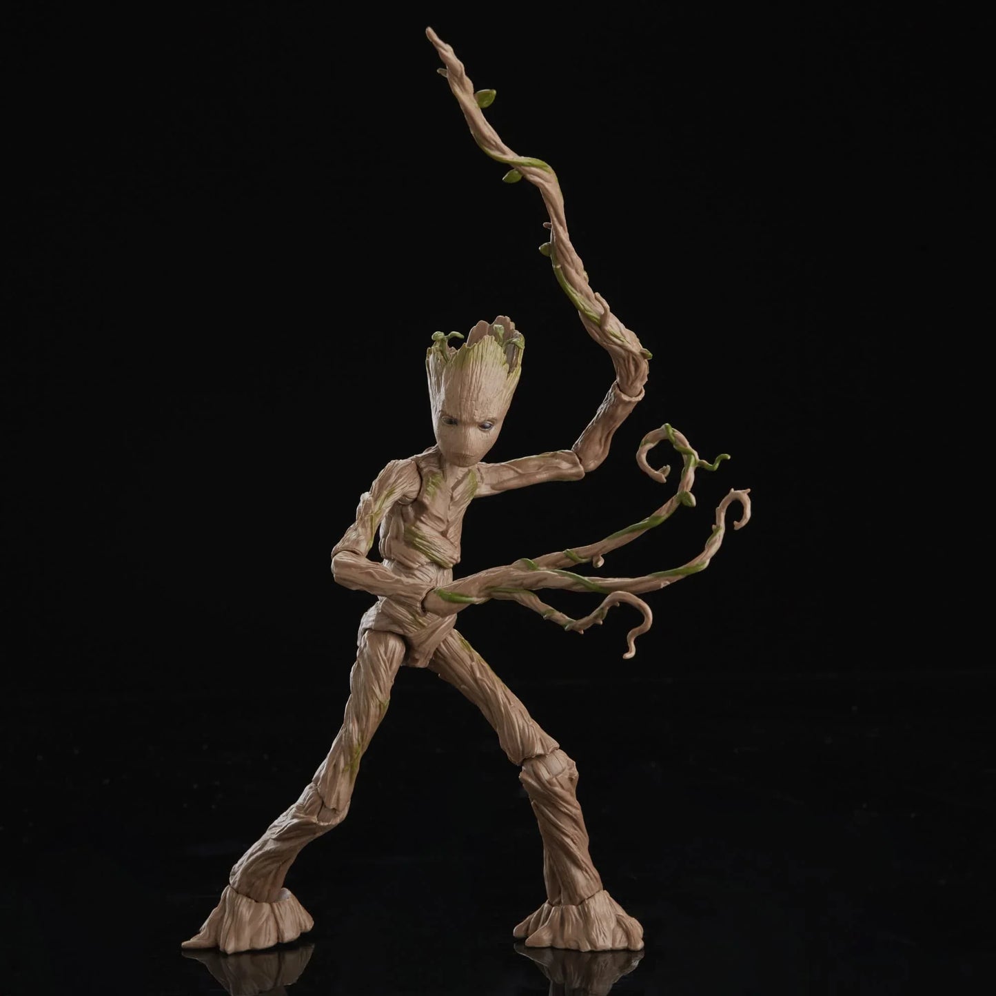 フィギュア Marvel Legends Series マイティ・ソー ラブ アンド サンダー グルート 6インチ アクションフィギュア Hasbro 高品質 可動ポイント 多彩なポーズ 差し替え用ハンドパーツ ビルド ア フィギュアパーツ コレクター向け