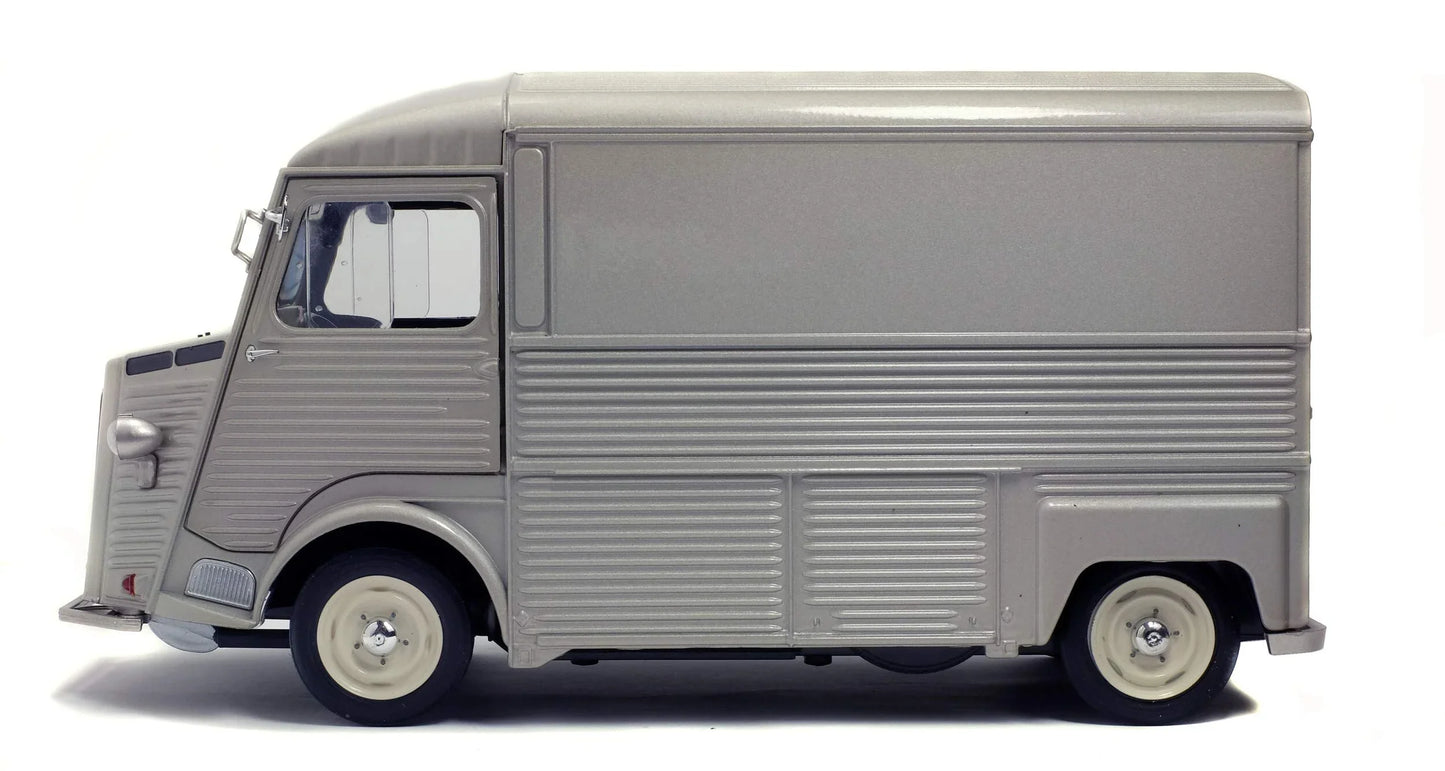 ミニカー シトロエン TYPE H 1/18スケール ダイキャストミニカー フランス名車 シルバーボディ 波型パネル 精密再現 1969年モデル 高実用性 耐久性 コレクター向け フロント4気筒エンジン 特徴的デザイン インテリア忠実再現 ステアリングホイール計器類