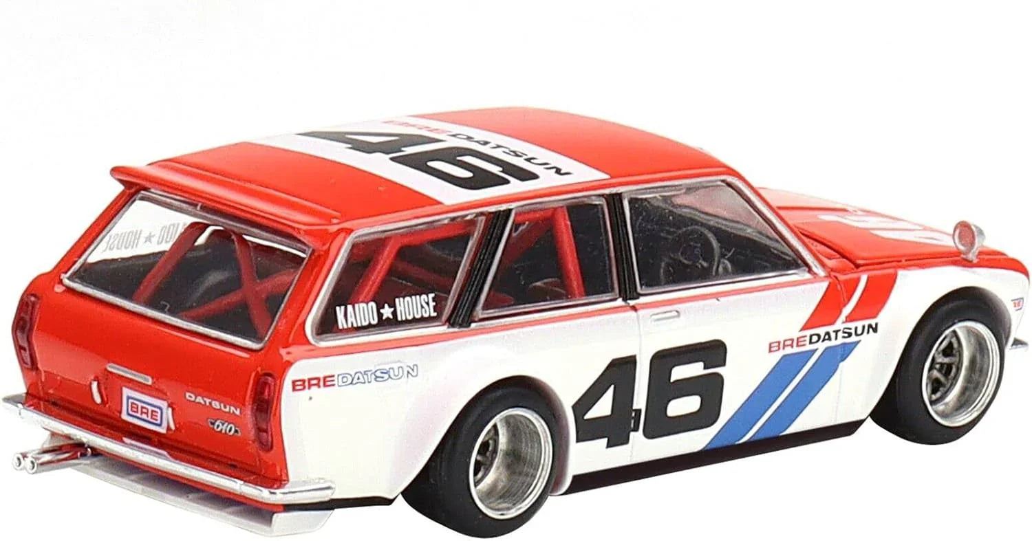 ミニカー ダットサン510ワゴン 街道はうす 1/64スケール ダイキャストモデル アグレッシブなレーシングカーベースのスクエアフォルム ワイドローなスタンス ロールケージ バケットシート レッドペイント ホワイトストライプ 実車再現