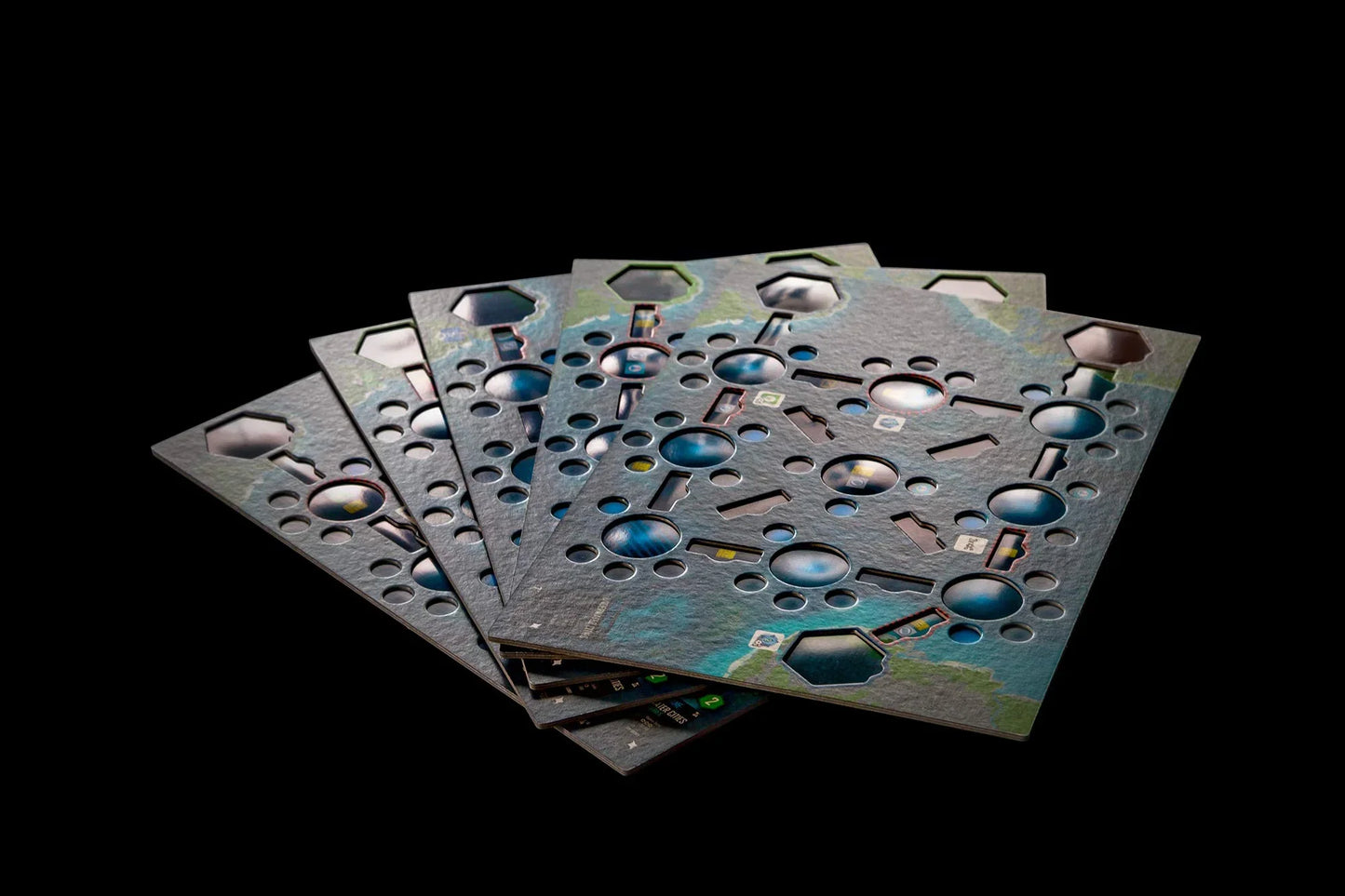 ボードゲーム Underwater Cities New Discoveries Expansion 人気基本ゲーム拡張版 海底都市建設 新戦略オプション 豊富な新カード 多層構造プレイヤーボード 博物館ボード 非対称アシスタント 海底発見名声獲得 