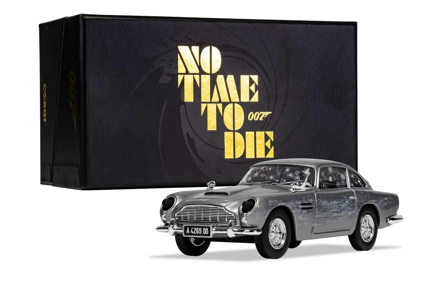 ミニカー ダイキャスト 映画 007シリーズ 最新作 ノータイム トゥダイ ボンドカー アストンマーチン DB5 ジェームズボンド 愛車 1 36スケール シルバー ボディ 精密ディテール ロングノーズ ショートデッキ エレガント スタイリング