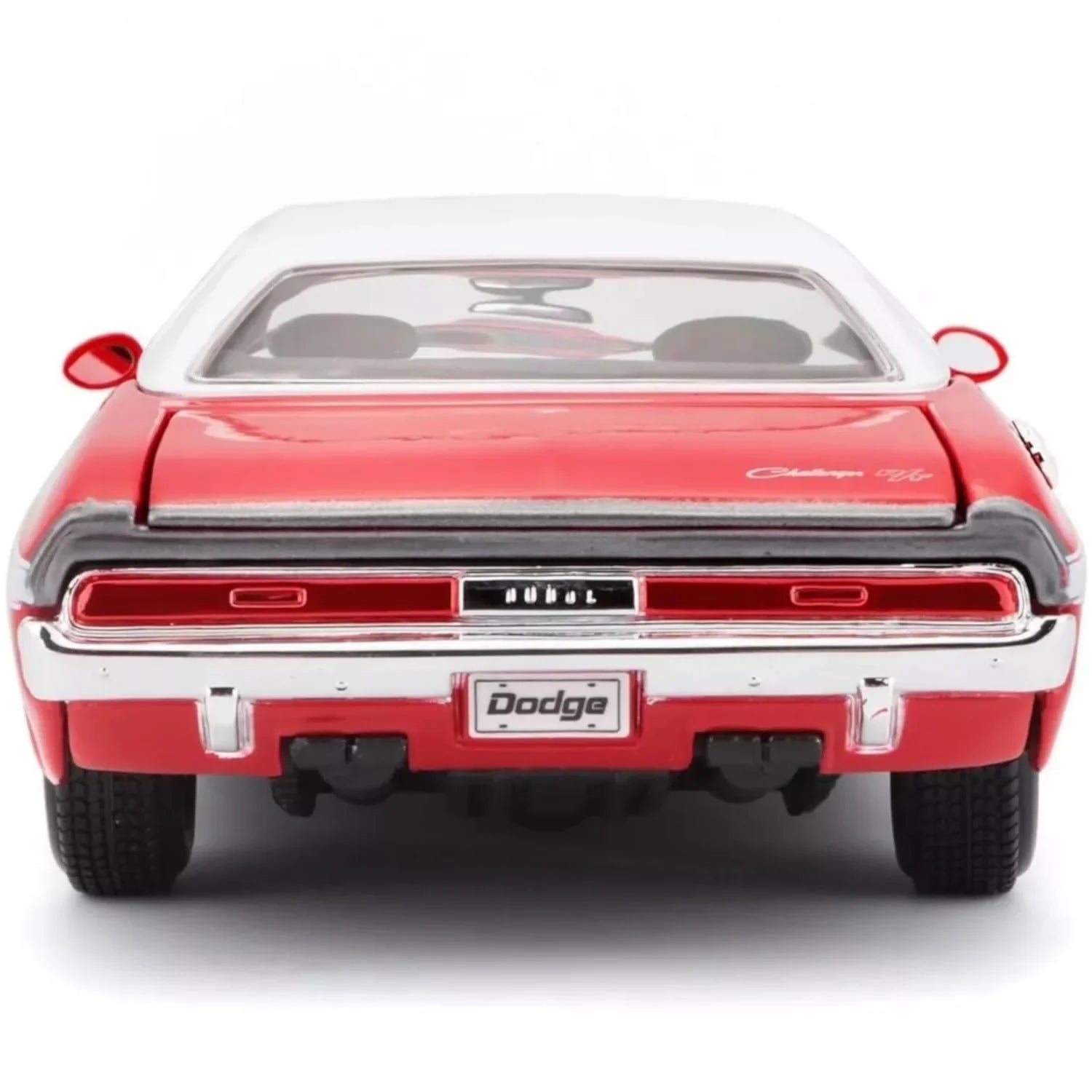 ミニカー ダッジ チャージャーR/T 1970年モデル Maisto マイスト アメリカンマッスルカー 1/24スケール 精密再現 クロームパーツ 美しいボディライン 独特フロントグリル ディスプレイケース向け 高品質コレクション向け インテリアアクセント