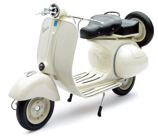ダイキャストモデル 1/6スケール 1955 Vespa 150 VL 1T ベージュカラー イタリア Vespa New Ray クラシカル 精密作り込み 高品質仕様 ダイキャスト製 堅牢性 コレクション向け 全長28cm 高さ19cm 幅10cm リアル可動機構 ゴムタイヤ回転