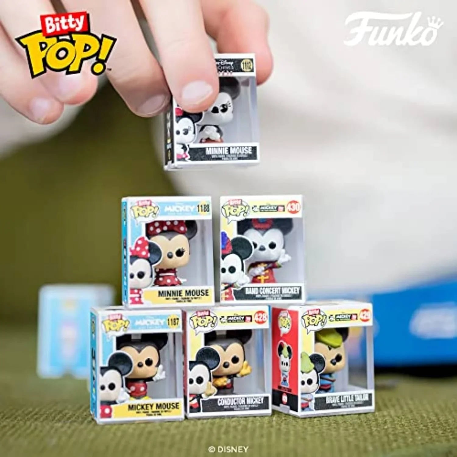 フィギュア ディズニー ミッキーマウス ミニーマウス プルート ミステリーフィギュア Funko Bitty POP 新シリーズ 小型 4パック 高品質 彩色 透明ハードアクリルケース 安定展示 積み重ね可能 ミニチュアコレクション