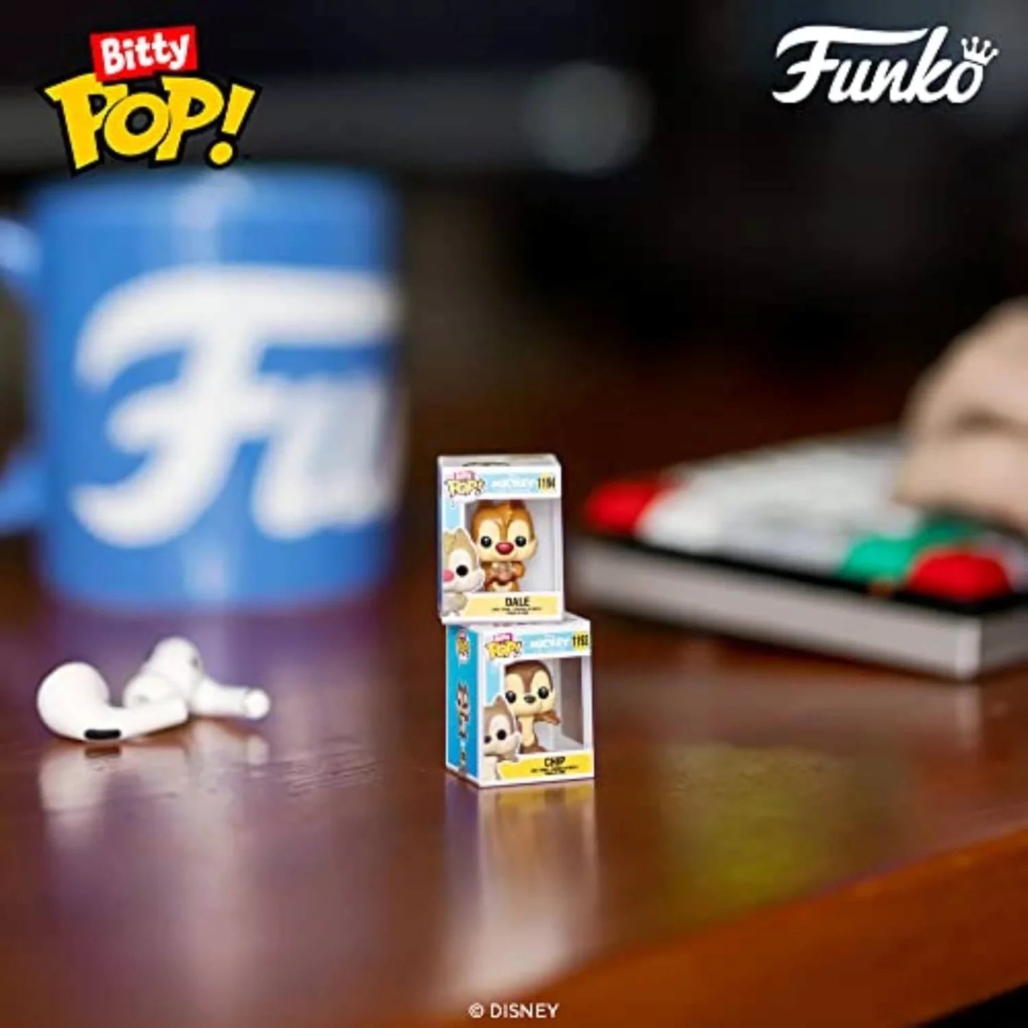 フィギュア ディズニー ミッキーマウス ミニーマウス プルート ミステリーフィギュア Funko Bitty POP 新シリーズ 小型 4パック 高品質 彩色 透明ハードアクリルケース 安定展示 積み重ね可能 ミニチュアコレクション