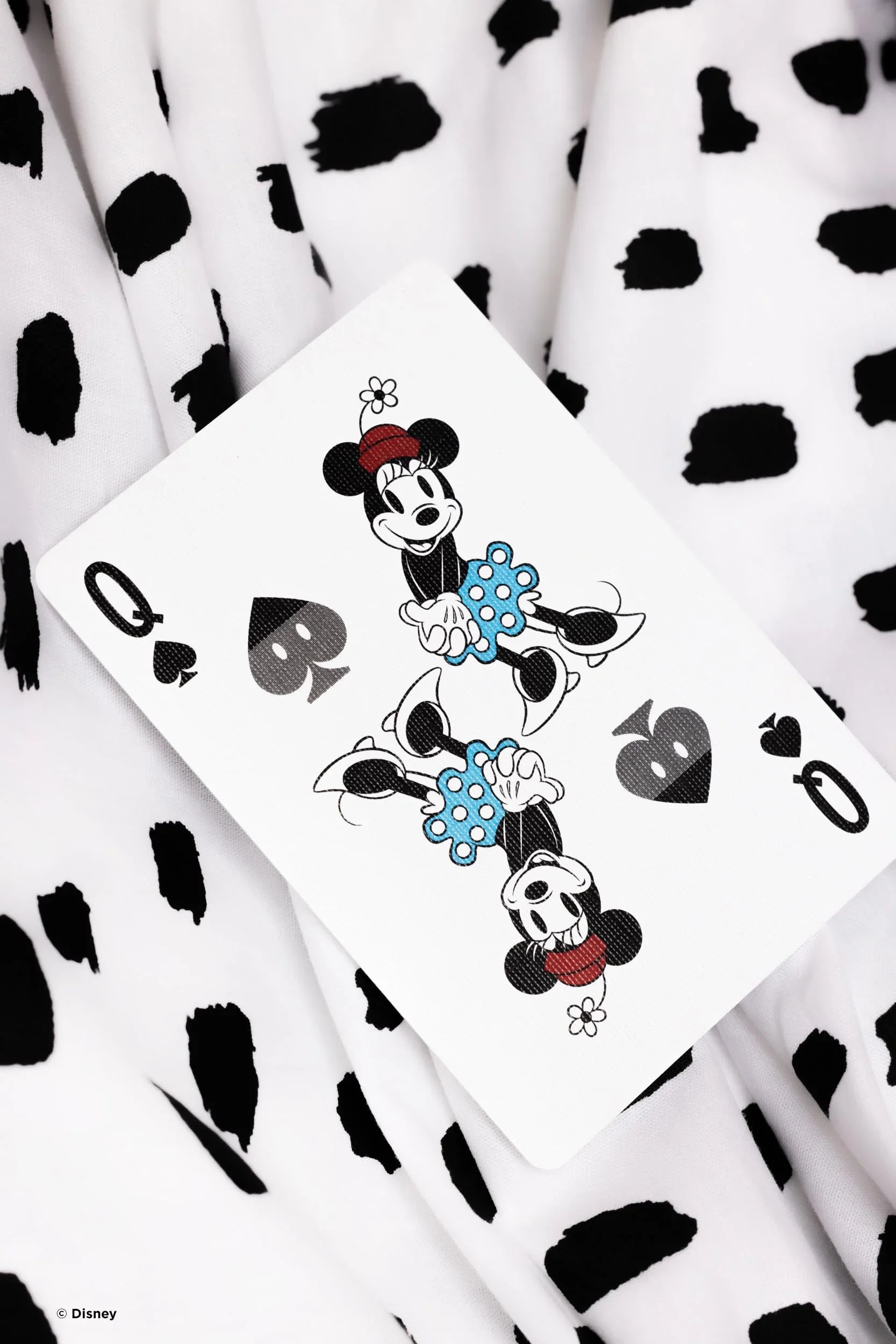 トランプ Bicycle Disney Classic Mickey Mouse Playing Cards ミッキーマウス エレガントデザイン 高品質 プレミアムフォイル加工 クラシックエアクッション仕様 世界的ブランド伝説のコラボレーション 