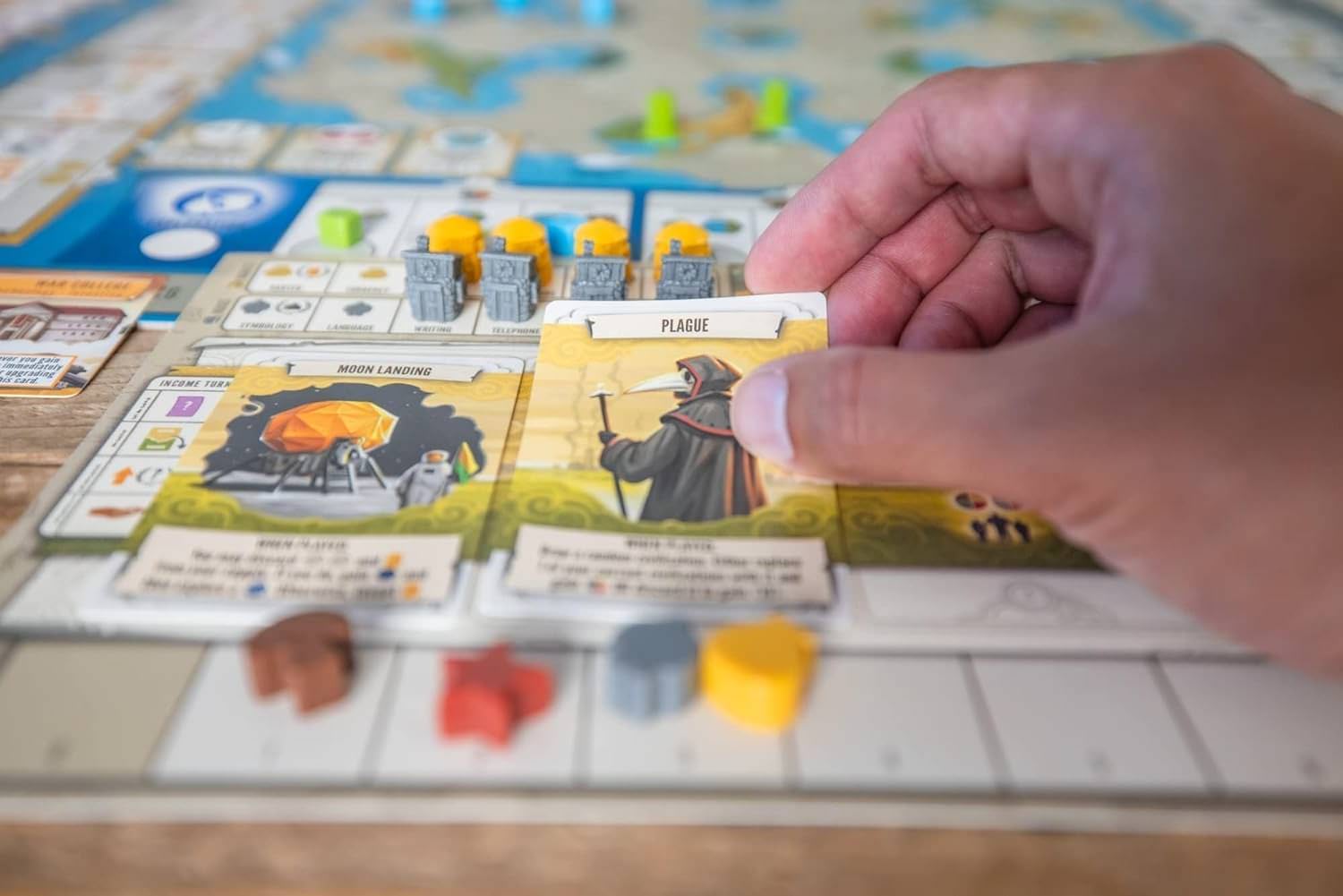 ボードゲーム Tapestry 戦略的文明発展ゲーム 科学 技術 探検 軍事 4つの発展トラック 塗装済ミニチュア18個 文明マット16枚 タペストリーカード43枚 カスタムサイコロ3個 1-5人用 90-120分 英語版 日本語説明書なし