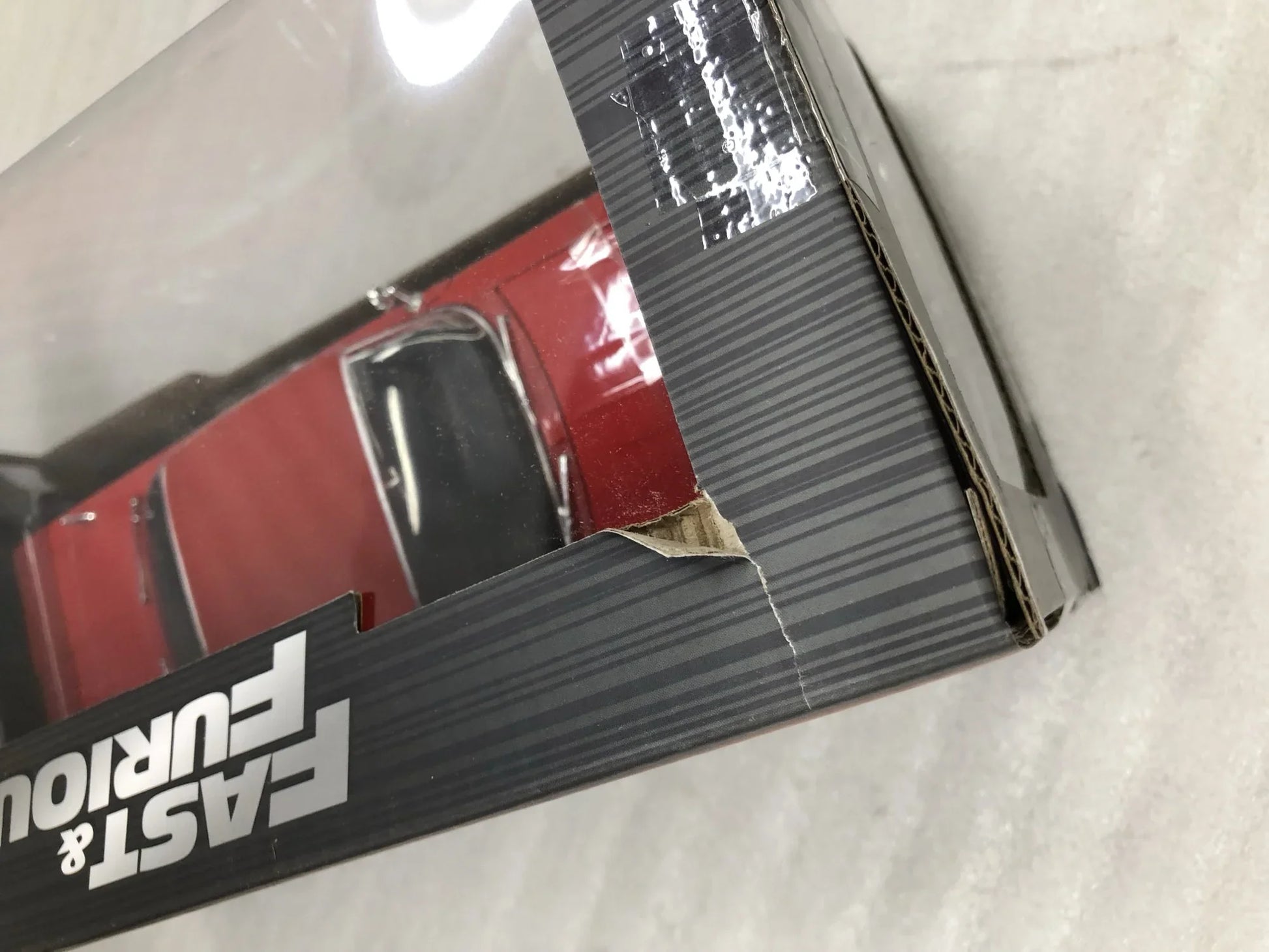 アウトレット品 ミニカー Jada Toys Chevrolet Impala ワイルドスピード ICE BREAK 1/24 スケール ダイキャスト製 高品質 重量感 本物のような迫力あるデザイン 細部まで忠実再現 伝説的 映画ファン 必携 コレクション アメリカンカー 愛好家向け