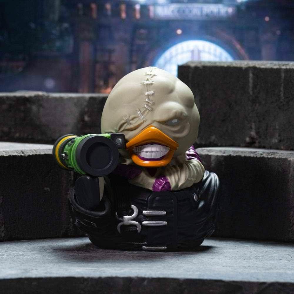 フィギュア Official Resident Evil Nemesis TUBBZ Boxed Edition Numskull Designs バイオハザードシリーズ象徴的モンスター ネメシス ユニークアヒルスタイル 高品質PVC 約9cm ディスプレイケース付き クオリティ重視 コレクター向け