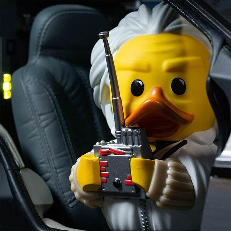 フィギュア Official Back to the Future Doc Brown TUBBZ Boxed Edition Numskull Designs PVC製 高品質 約9cmサイズ ユニークなアヒルデザイン 独創的で愛嬌あるキャラクター再現 科学者 白衣 逆立った白髪 驚きの表情