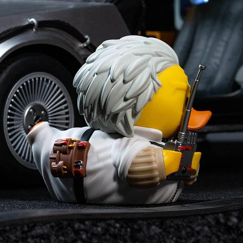 フィギュア Official Back to the Future Doc Brown TUBBZ Boxed Edition Numskull Designs PVC製 高品質 約9cmサイズ ユニークなアヒルデザイン 独創的で愛嬌あるキャラクター再現 科学者 白衣 逆立った白髪 驚きの表情