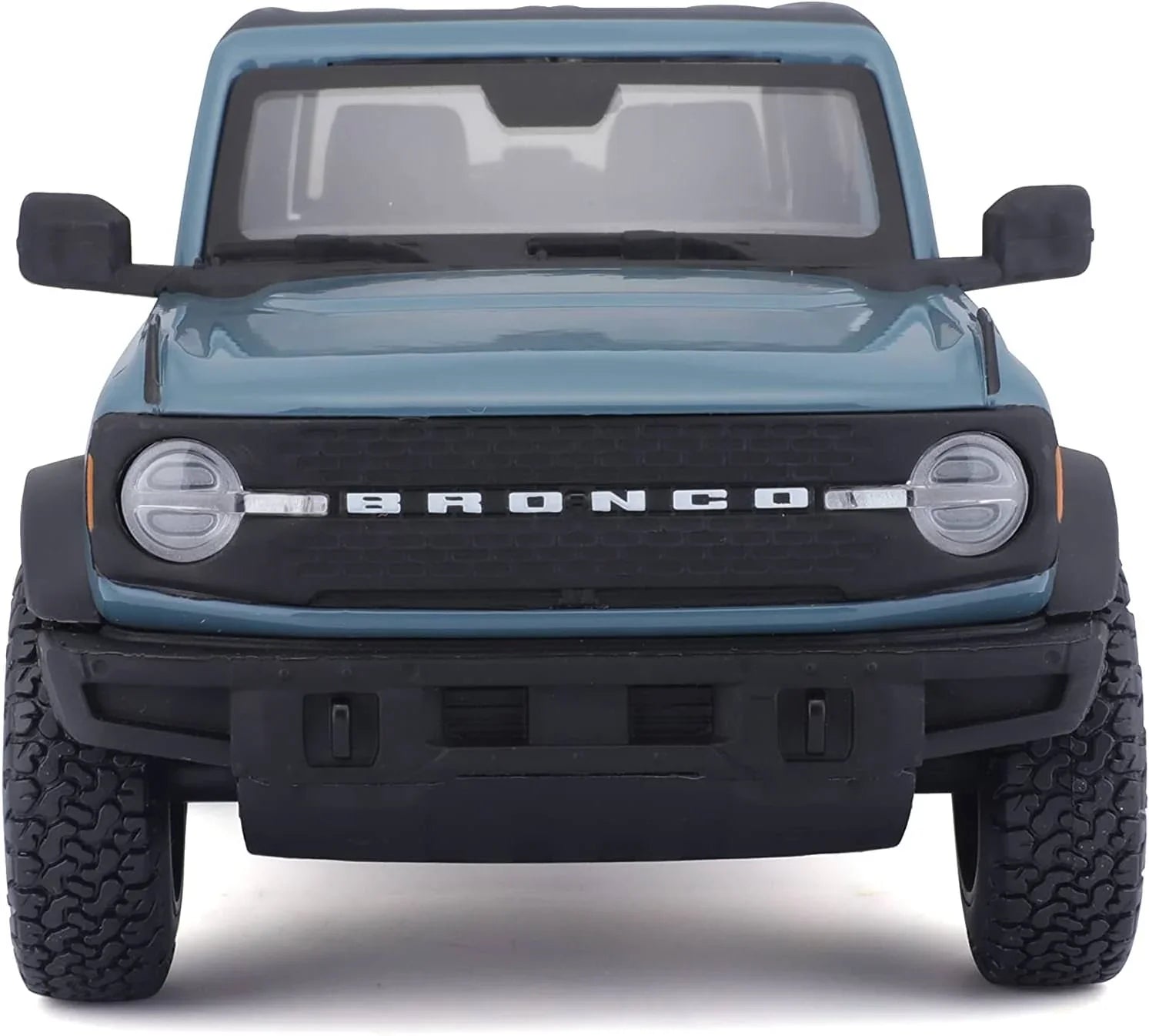 アウトレット品 ミニカー MAISTO FORD BRONCO BADLANDS ブルー 2021年モデル 1 24スケール SUV 復活アイコニック オフロード走行 電子制御4WD 独立式フロントサスペンション BADLANDSグレード 車両モデル フォード フォード愛好家 コレクション